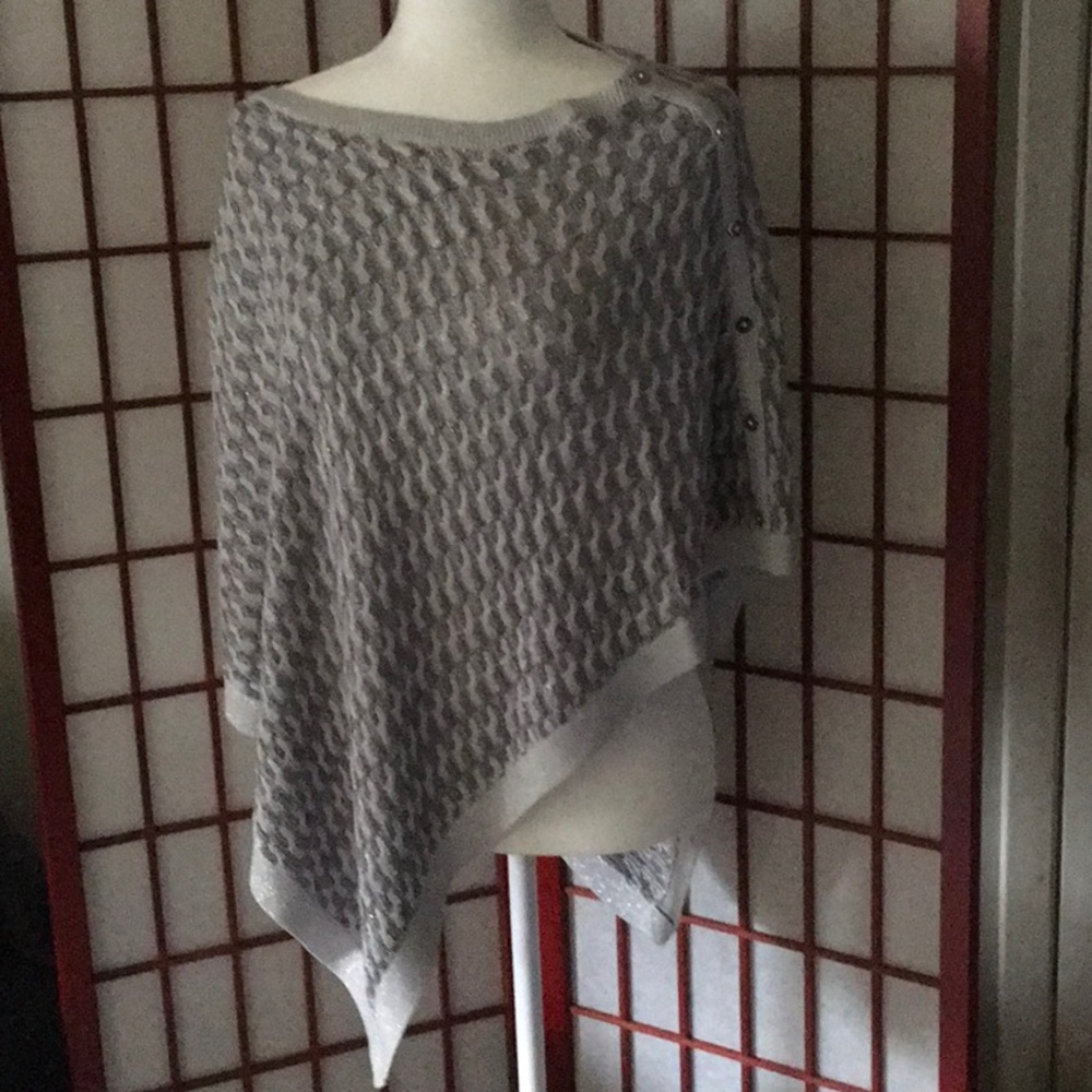 WHBM / Silver metallic poncho / XS
